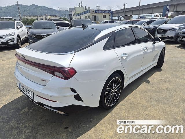 Kia K5 2021 — Şəkil 1/13