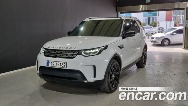 Land Rover Discovery 5 2019 — Photo 3/18