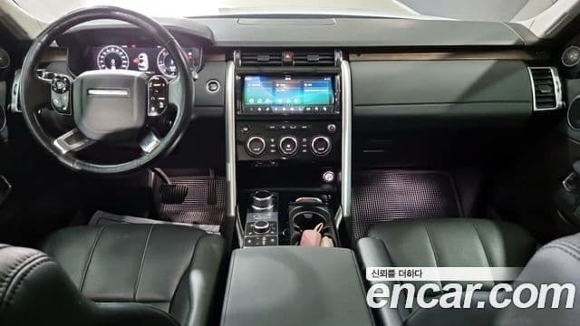Land Rover Discovery 5 2019 — Photo 9/18