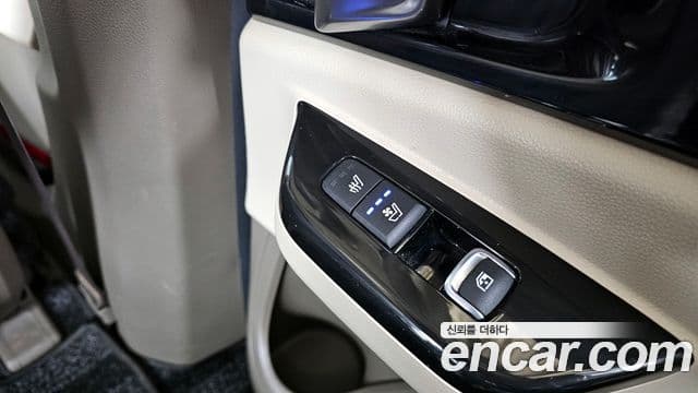 Kia Carnival 2021 — ფოტო 18/20