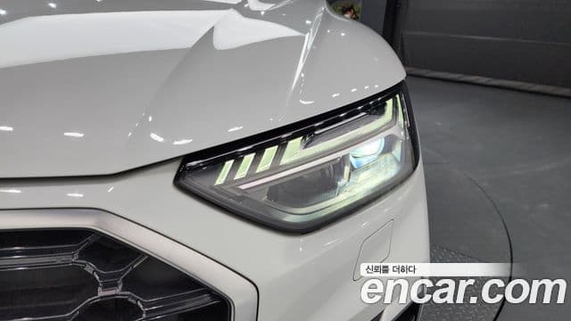 Audi Q5 2022 — Photo 9/34