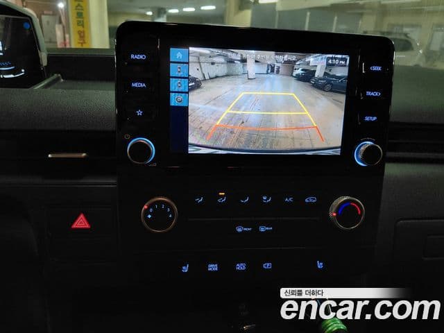 Hyundai Staria 2025 — фото 10 из 19