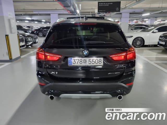 BMW X1 2022 — Şəkil 10/19