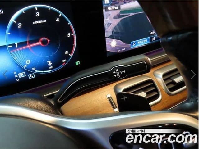 Mercedes-Benz GLS-Class 2020 — ფოტო 18/20