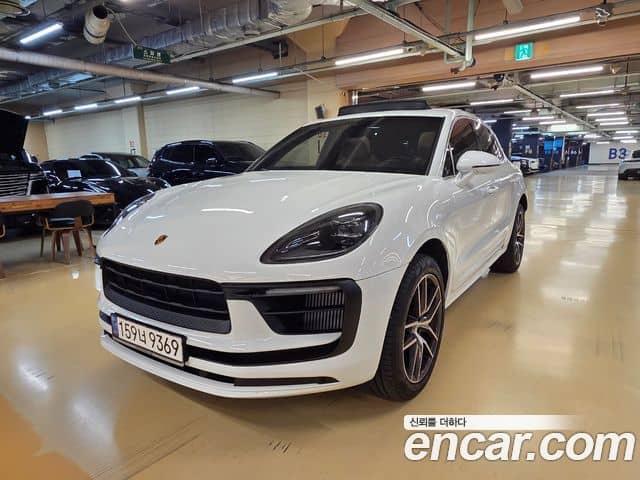 Porsche Macan, 2022