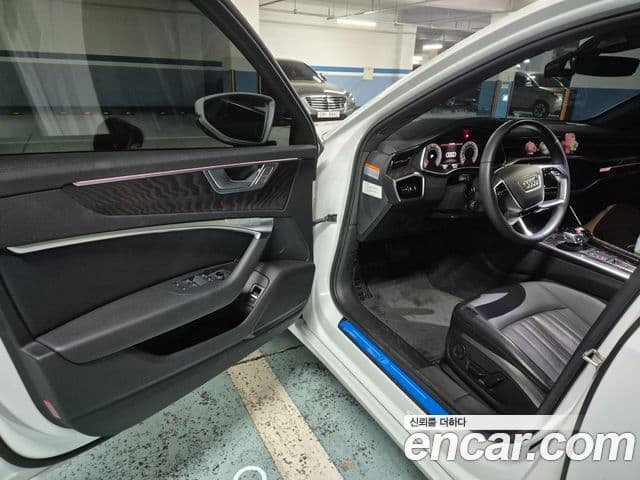 Audi A6 2023 — Photo 11/14