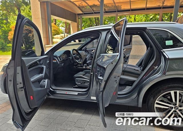 Audi Q5 2021 — Şəkil 9/20