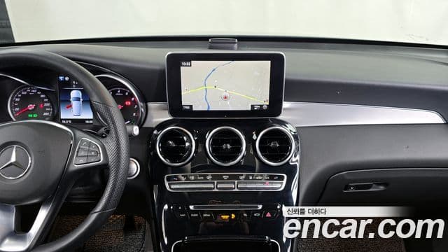 Mercedes-Benz GLC-Class 2018 — Şəkil 12/20