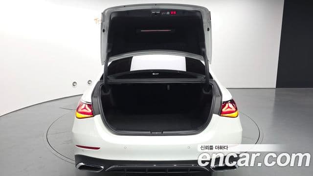 Mercedes-Benz E-Class 2025 — фото 20 из 20