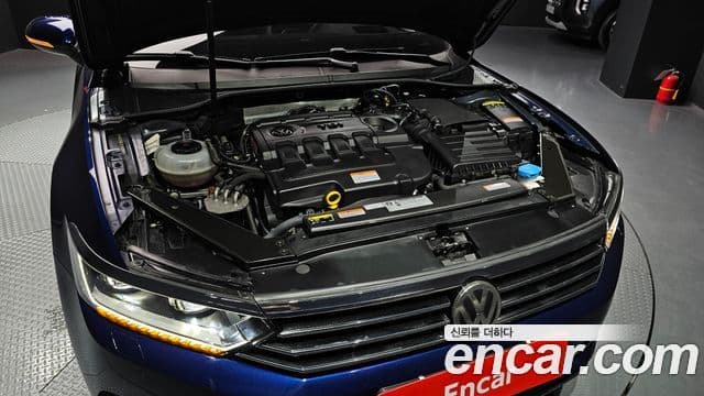Volkswagen Passat GT 2018 — Şəkil 6/20
