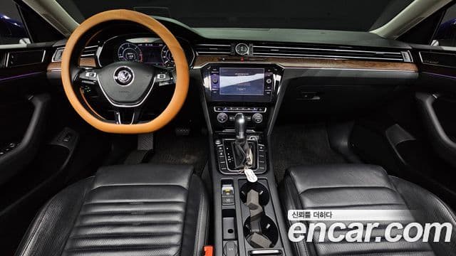 Volkswagen Passat GT 2018 — Şəkil 7/20