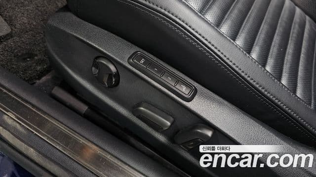 Volkswagen Passat GT 2018 — Şəkil 16/20