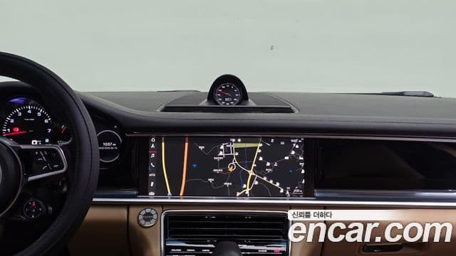 Porsche Panamera 2018 — Şəkil 19/20