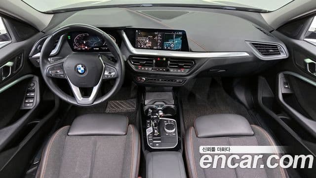 BMW 1 Series 2021 — Şəkil 7/20