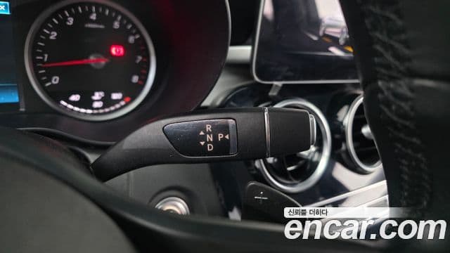 Mercedes-Benz C-Class 2019 — Şəkil 7/20