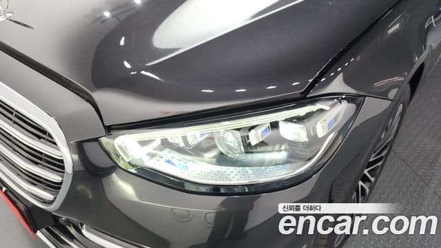 Mercedes-Benz S-Class 2021 — Photo 33/36