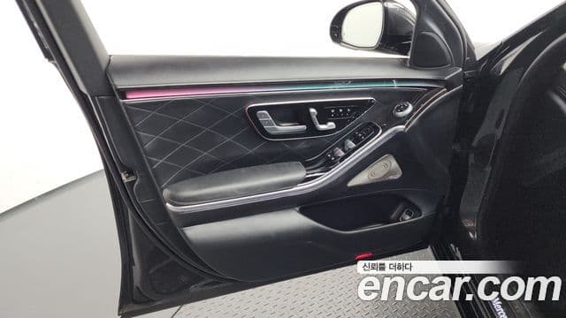 Mercedes-Benz S-Class 2021 — Photo 22/36