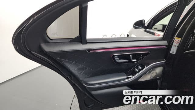 Mercedes-Benz S-Class 2021 — Photo 29/36