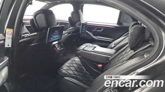 Mercedes-Benz S-Class 2021 — Photo 13/36