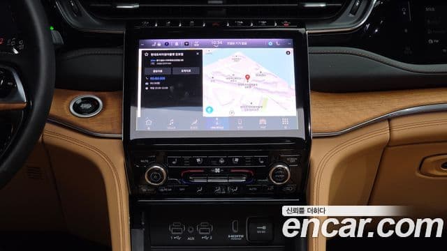Jeep Grand Cherokee 2023 — ფოტო 14/20