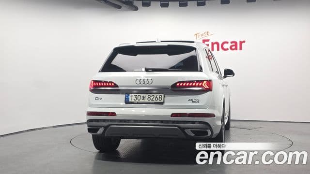 Audi Q7 2021 — Şəkil 3/20