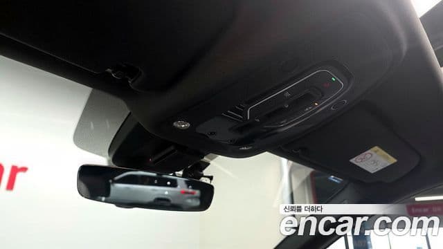 Audi Q7 2021 — фото 18 из 20