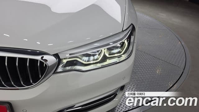 BMW 5 Series 2018 — Photo 1/36