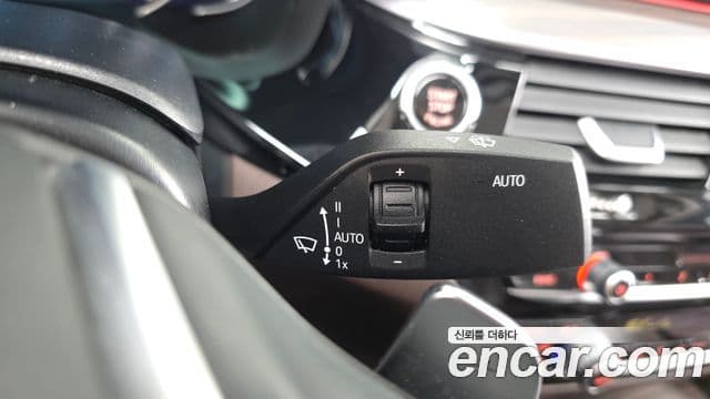 BMW 5 Series 2018 — Photo 36/36