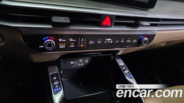 Kia Sorento 2024 — ფოტო 17/20