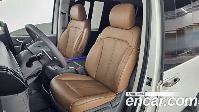 Hyundai Staria 2024 — ფოტო 10/20
