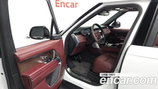Land Rover Range Rover 2025 — ფოტო 10/20