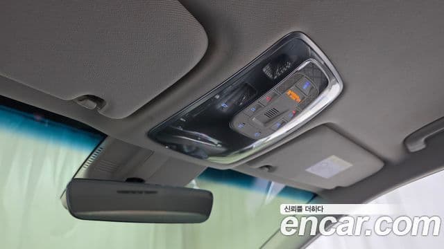 Genesis Electrified G80 2020 — фото 16 из 20