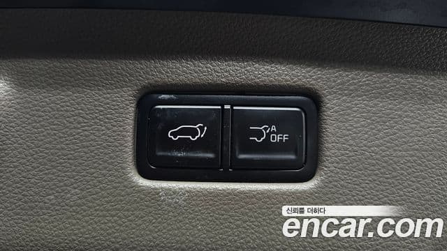 Kia Carnival 2024 — Фото 16/20