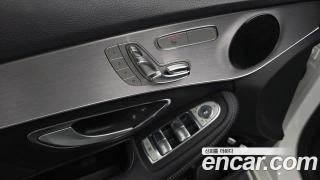 Mercedes-Benz C-Class 2018 — Şəkil 14/20