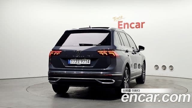 Volkswagen Tiguan 2024 — Photo 6/20