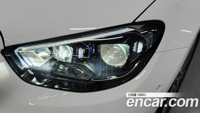 Mercedes-Benz E-Class 2023 — ფოტო 16/20