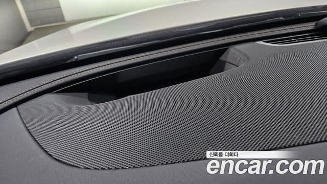 Mercedes-Benz E-Class 2023 — ფოტო 19/20