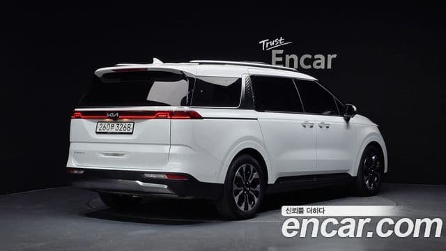 Kia Carnival 2023 — Şəkil 2/20