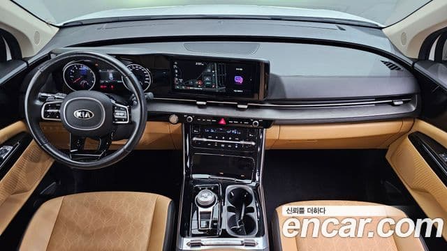 Kia Carnival 2021 — ფოტო 7/20