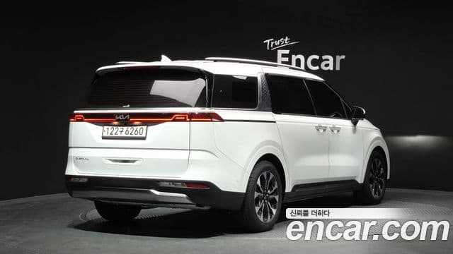 Kia Carnival 2022 — Фото 2/20