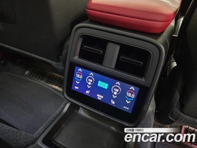 Porsche Taycan 2025 — Photo 12/20