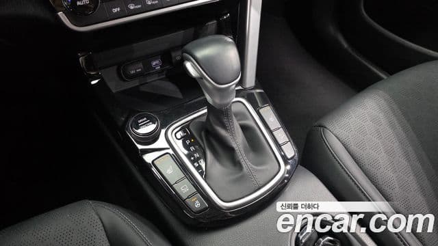 Kia Seltos 2022 — Şəkil 8/20