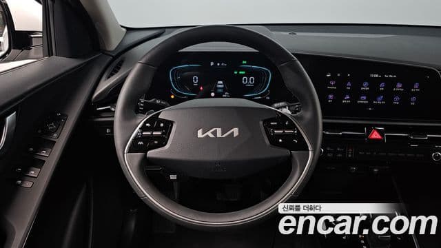Kia Niro 2026 — Фото 13/20