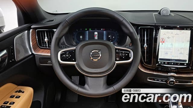 Volvo XC60 2025 — Şəkil 13/20