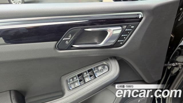 Porsche Macan 2024 — Şəkil 14/20