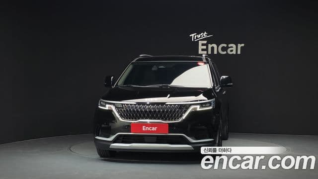 Kia Carnival 2023 — ფოტო 3/20