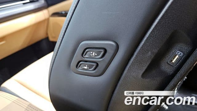Kia Carnival 2023 — Photo 24/30