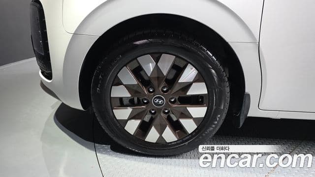 Hyundai Staria 2024 — Şəkil 5/20