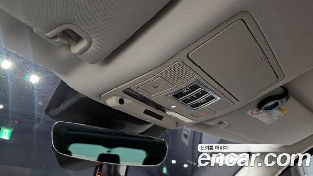 Land Rover Discovery 5 2018 — Şəkil 18/20