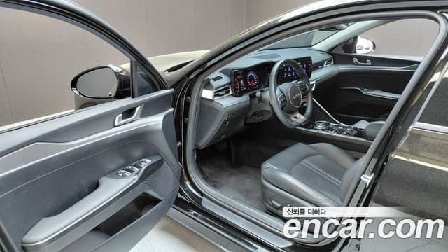 Kia K5 2023 — ფოტო 10/20